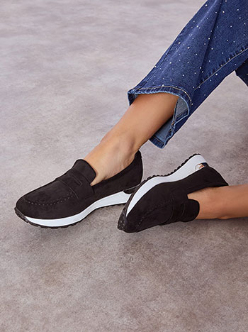 Μοκασίνι με σουέντ όψη σε μαύρο