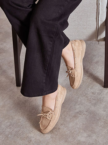 Shoes suede like in dark beige