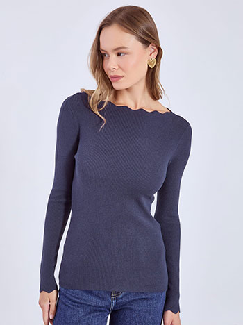Sweater with scalloped neckline in dark blue