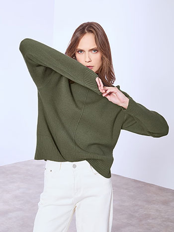 Πουλόβερ με διακοσμητική ραφή σε σκούρο χακί