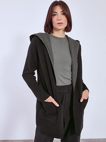 Cardigan knitted with hoodie in black
