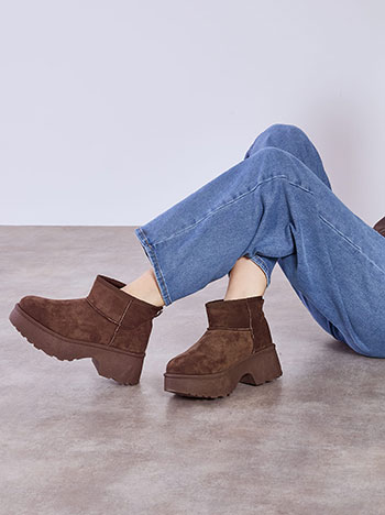 Ankle boots chunky suede like in brown