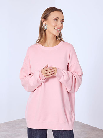 Sweater with scoop neckline in pink