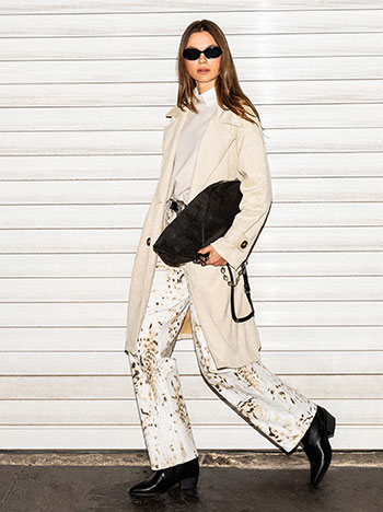 Τζιν barrel με animal print σε λευκό