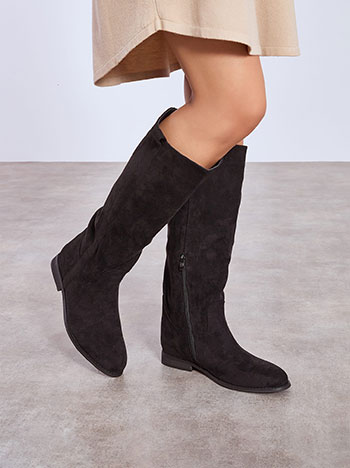 Boots suede like in black
