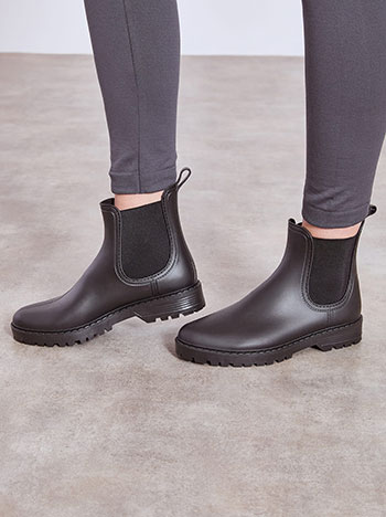 Rain ankle boots monochrome in black