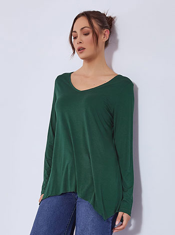Top with asymmetric hemline in dark green