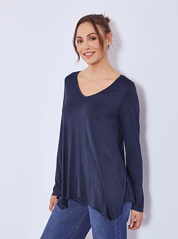 Top with asymmetric hemline in dark blue