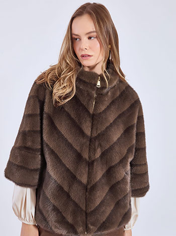 Fur with three quarter sleeves in brown