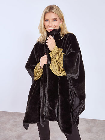 Fur with detachable belt in black