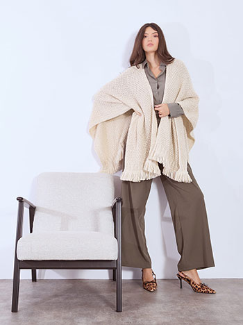Cape knitted with sequins in beige