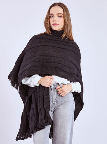 Κάπα με μεταλλιζέ λεπτομέρειες με μαλλί σε μαύρο