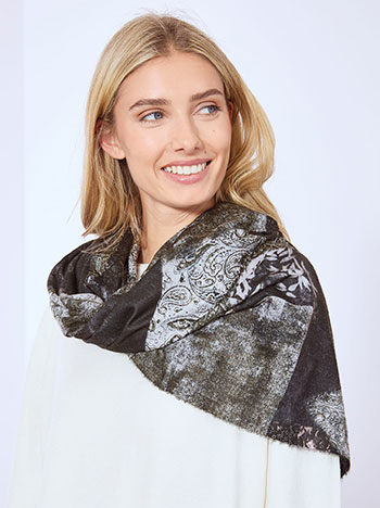 Scarf printed in black