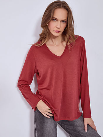 Top with round hemline in wine red