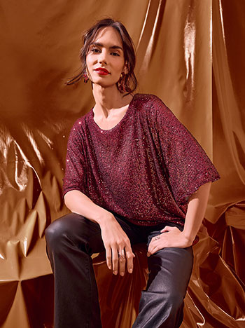 Top with sequins in wine red