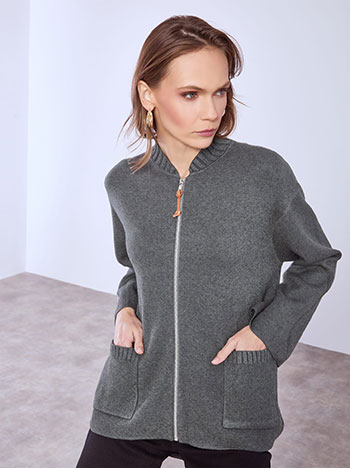Cardigan monochrome with pockets in dark grey
