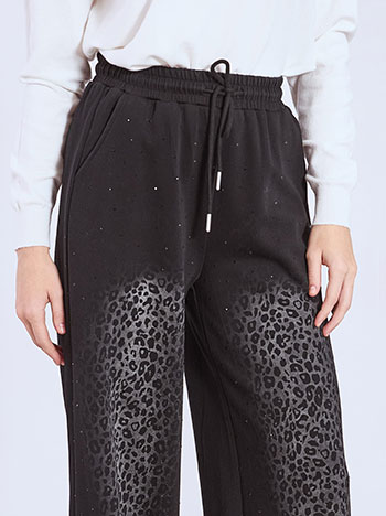 Sweatpants wide leg with leopard print in black
