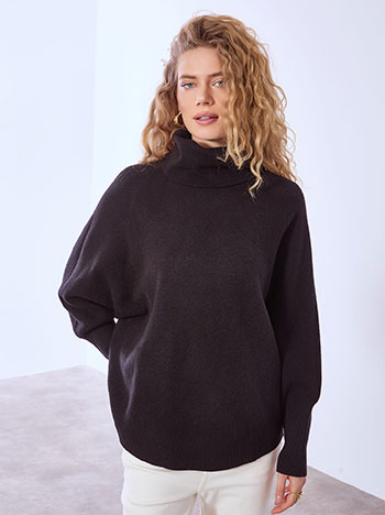Turtleneck monochrome in black