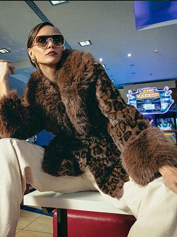 Γούνα λεοπάρ με ζώνη σε καφέ σκούρο