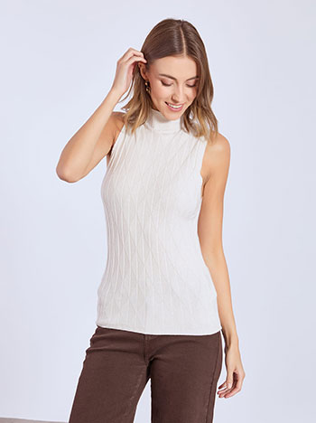 Πουλόβερ αμάνικο με ανάγλυφα σχέδια σε μπεζ ανοιχτό