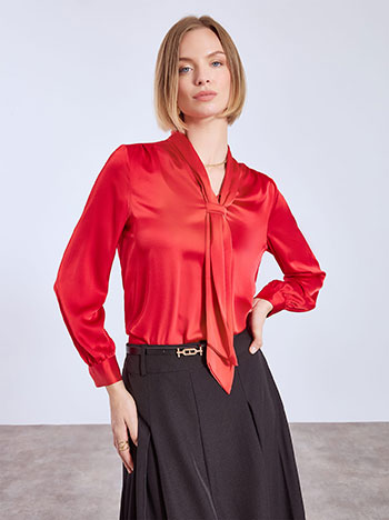 Top satin with pleats in red