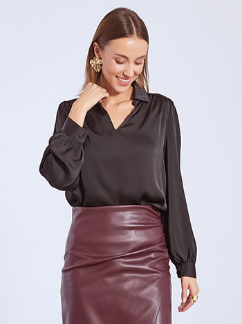 Μπλούζα σατέν με γιακά σε μαύρο