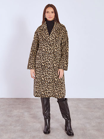 Coat leopard with pony skin effect in brown