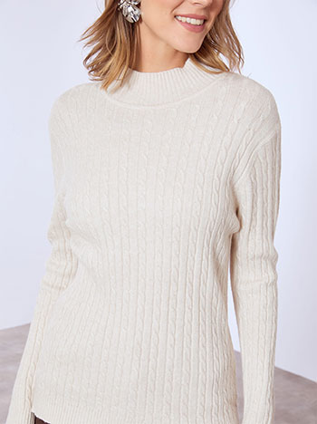 Sweater textured monochrome in beige