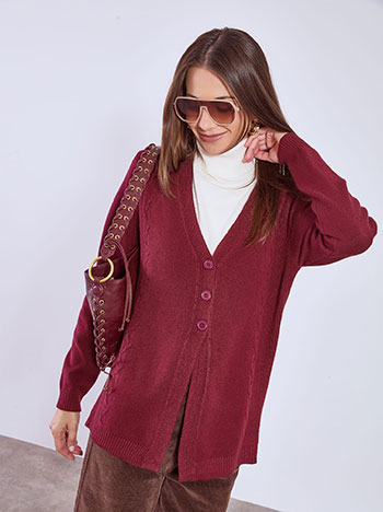 Cardigan knitted with front slit in wine red