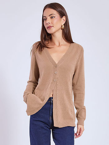 Cardigan knitted with front slit in light brown