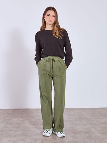 Φόρμα με διακοσμητική ραφή σε χακί