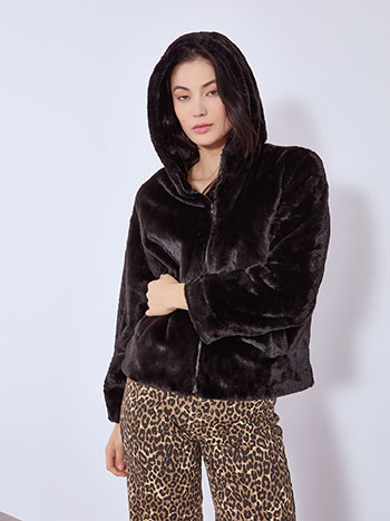 Cardigan with fur in black