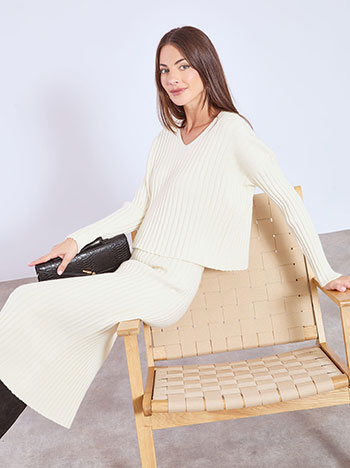 Σετ μπλούζα και φούστα ριπ σε μπεζ ανοιχτό