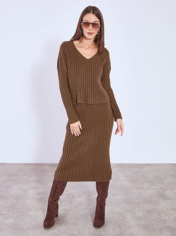 Set top and skirt ribbed in brown