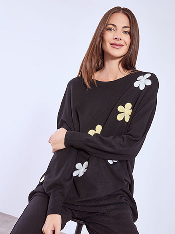 Sweater long with textured flowers in black