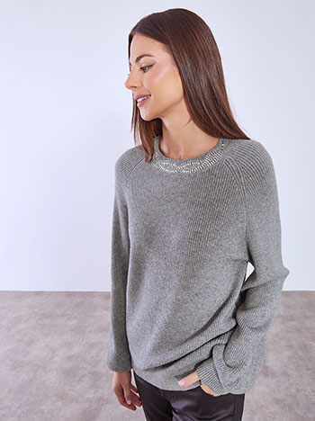 Πουλόβερ με σχέδιο strass σε γκρι