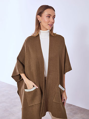 Ζακέτα κάπα με strass στις τσέπες σε καφέ