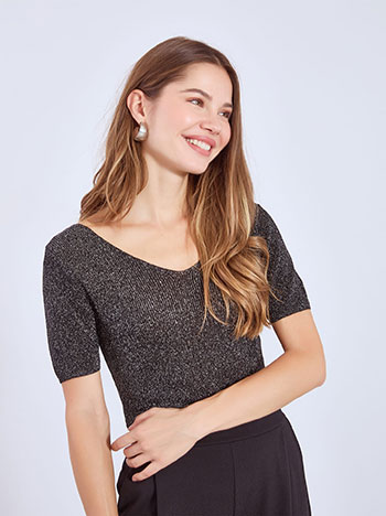 Μπλούζα κοντομάνικη μεταλλιζέ σε μαύρο