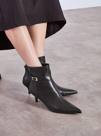 Ankle boots leather effect in black