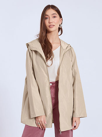 Μπουφάν αντιανεμικό με κουκούλα σε μπεζ ανοιχτό