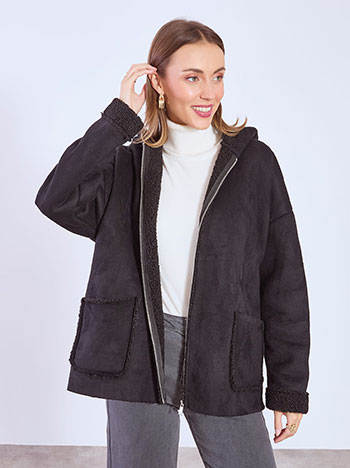Coat with inner boucle in black