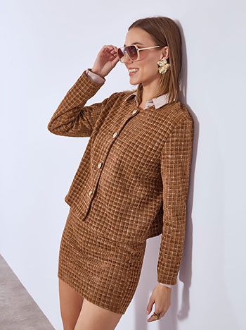 Σακάκι τουίντ με ανάγλυφα κουμπιά σε καφέ