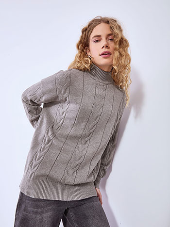 Sweater with textured details in grey