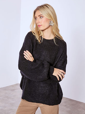 Πουλόβερ χνουδωτό μακρύ σε μαύρο