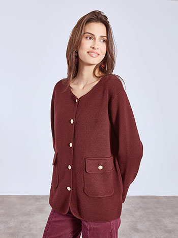 Ζακέτα με μεταλλικά κουμπιά σε μπορντό