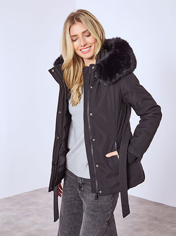 Jacket puffer with detachable belt in black
