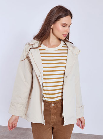 Μπουφάν με αποσπώμενη κουκούλα σε μπεζ