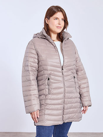 Μπουφάν γυαλιστερό καπιτονέ σε καφέ ανοιχτό