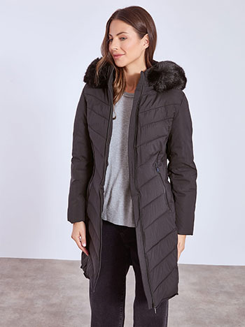 Μπουφάν καπιτονέ με γούνα σε μαύρο