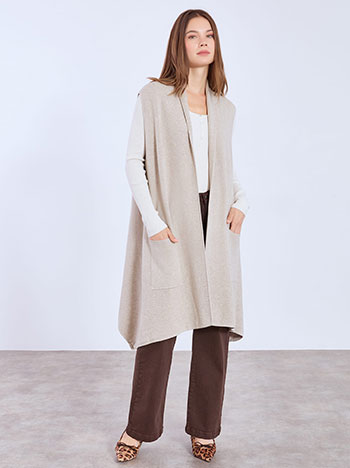 Γιλέκο με τσέπες σε μπεζ σκούρο